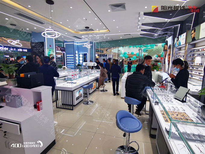 快時(shí)尚眼鏡店與傳統(tǒng)眼鏡店有什么不同？